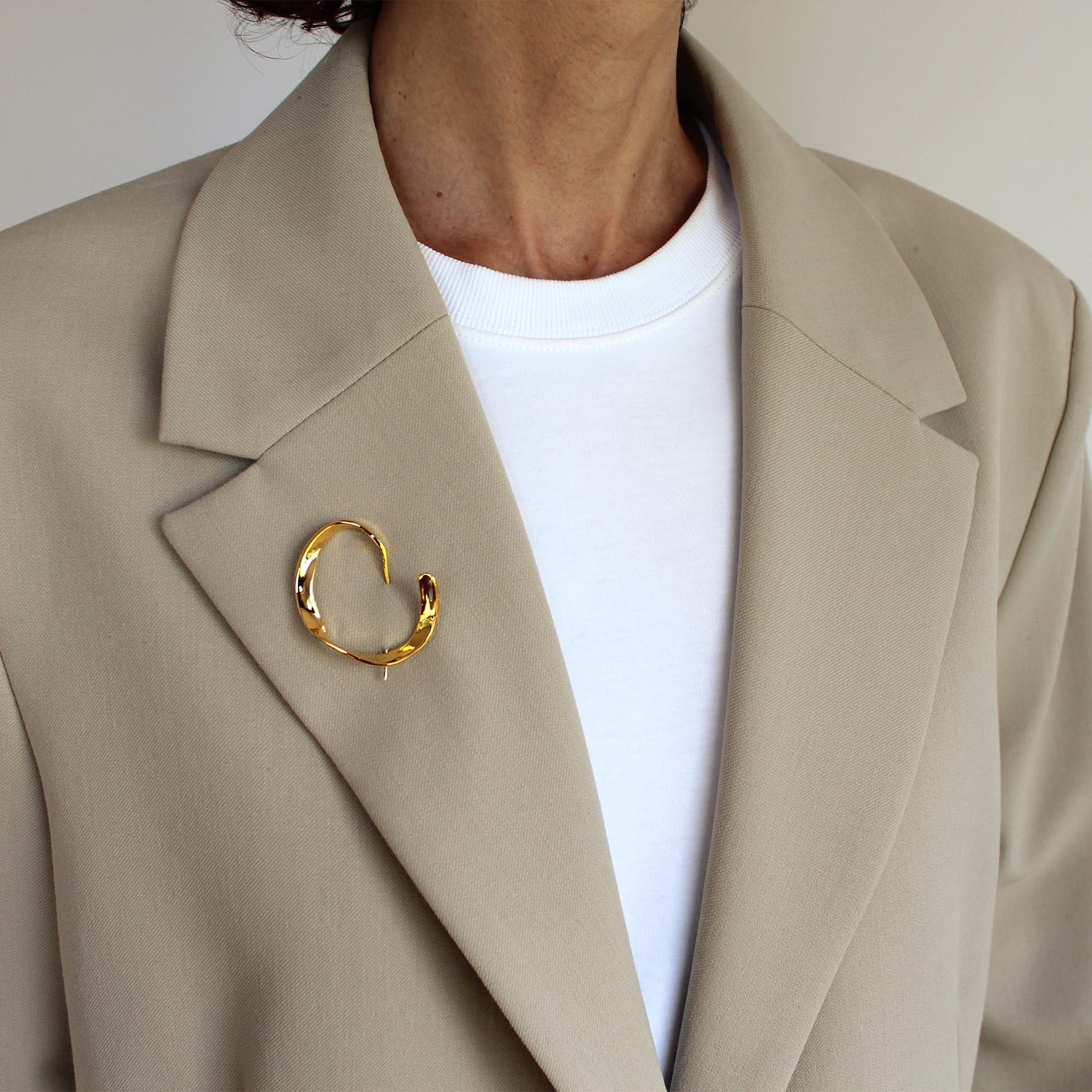 Broche oro Sabina