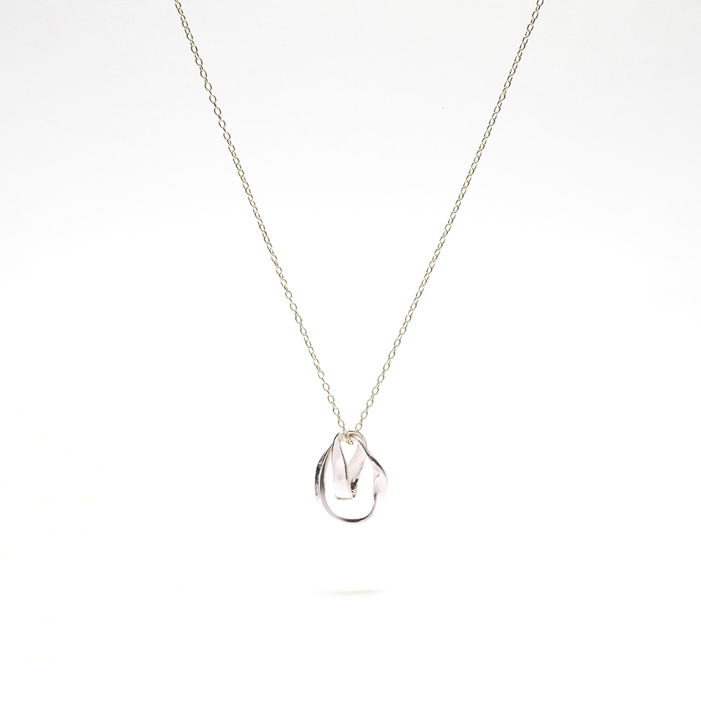 Sabina mini silver necklace